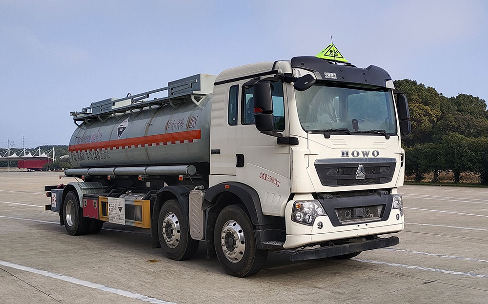 楚胜牌CSC5260GFWZ6CY腐蚀性物品罐式运输车