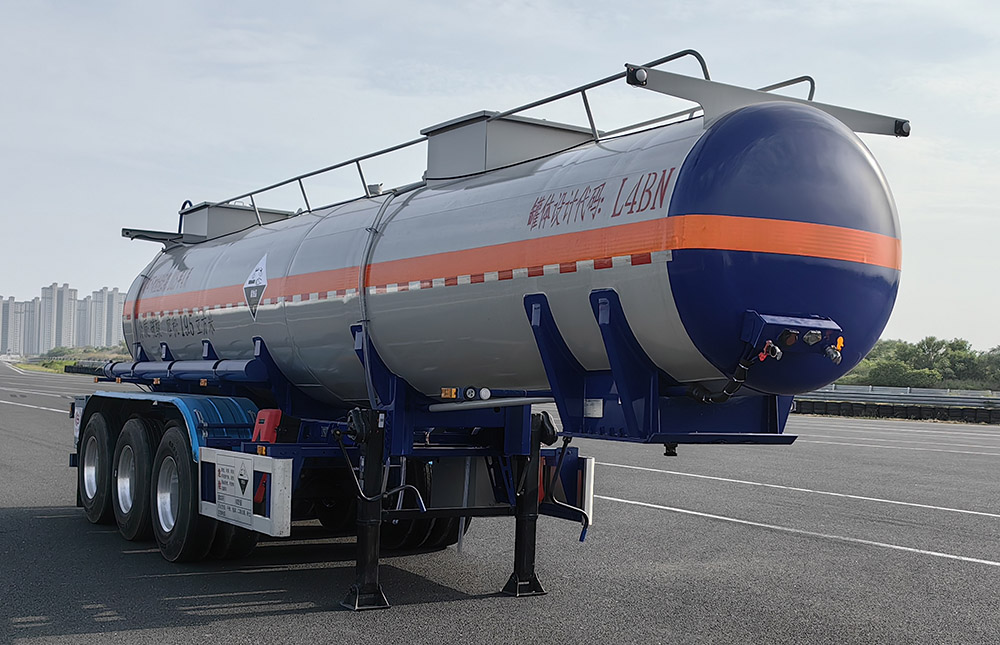 楚胜牌CSC9400GFWCY腐蚀性物品罐式运输半挂车