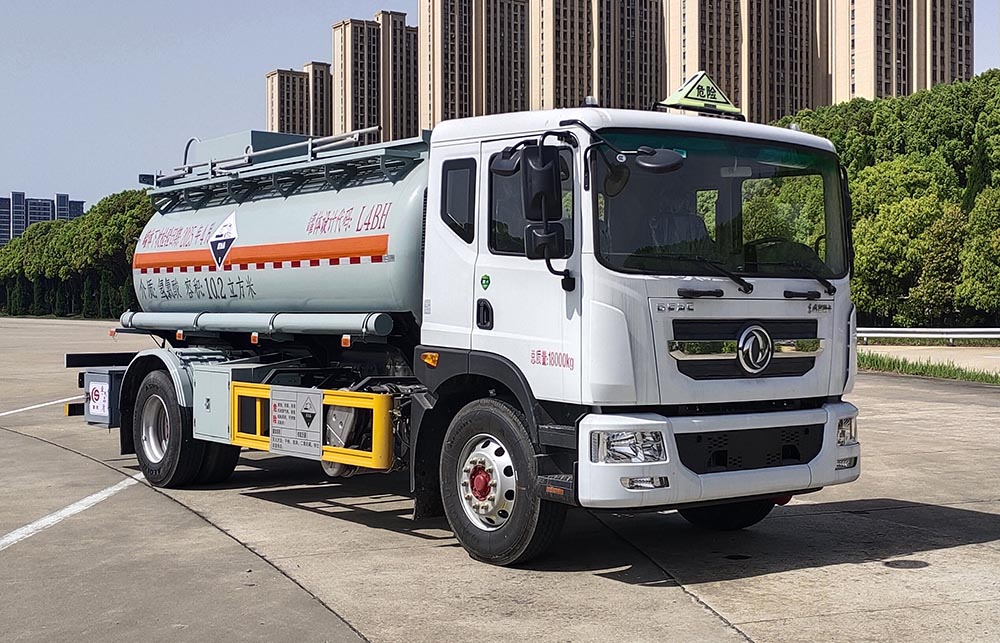 楚胜牌CSC5181GFWEQ6CY腐蚀性物品罐式运输车