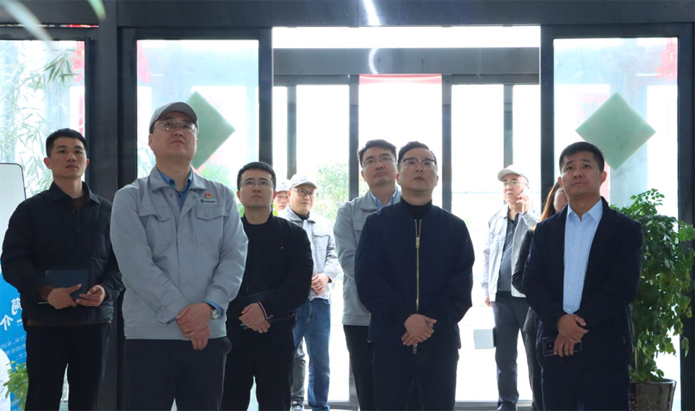  楚胜汽车集团董事长董鸣勇带队赴福田汽车长沙超级卡车工